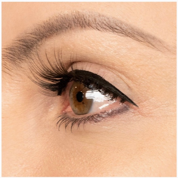 🔥3 for $20🔥🎄Tori Belle ICICLE Magnetude Magnetic Lashes🎄 - Picture 6 of 6